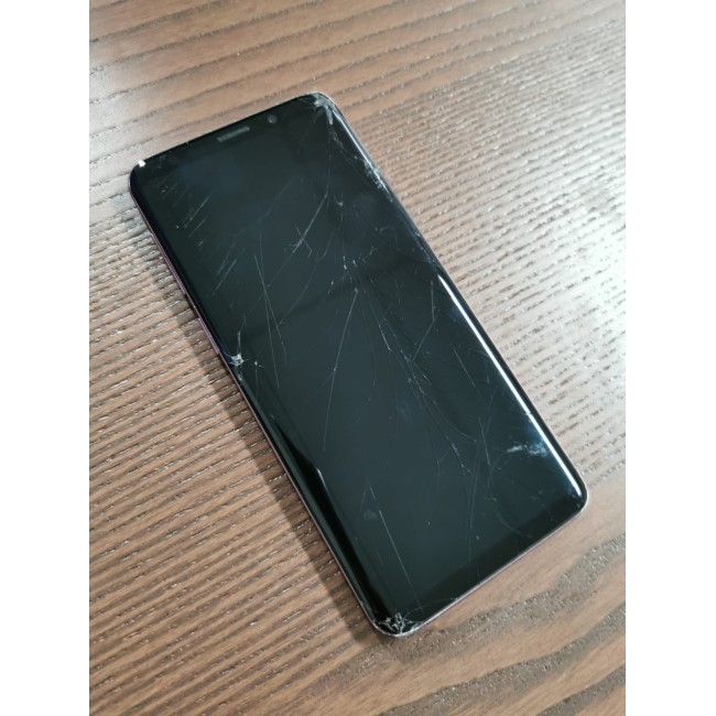 Samsung Galaxy S9 64gb front and back cracked